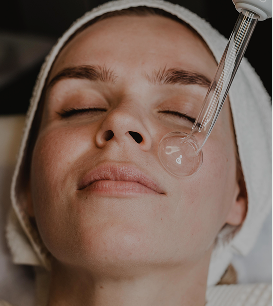 acne-facial-with-high-frequency